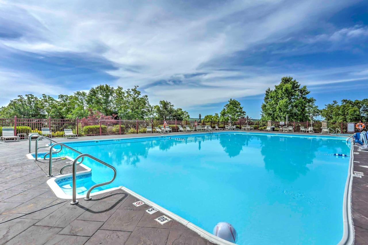 Branson Resort Condo With Scenic Patio And Pool Access المظهر الخارجي الصورة