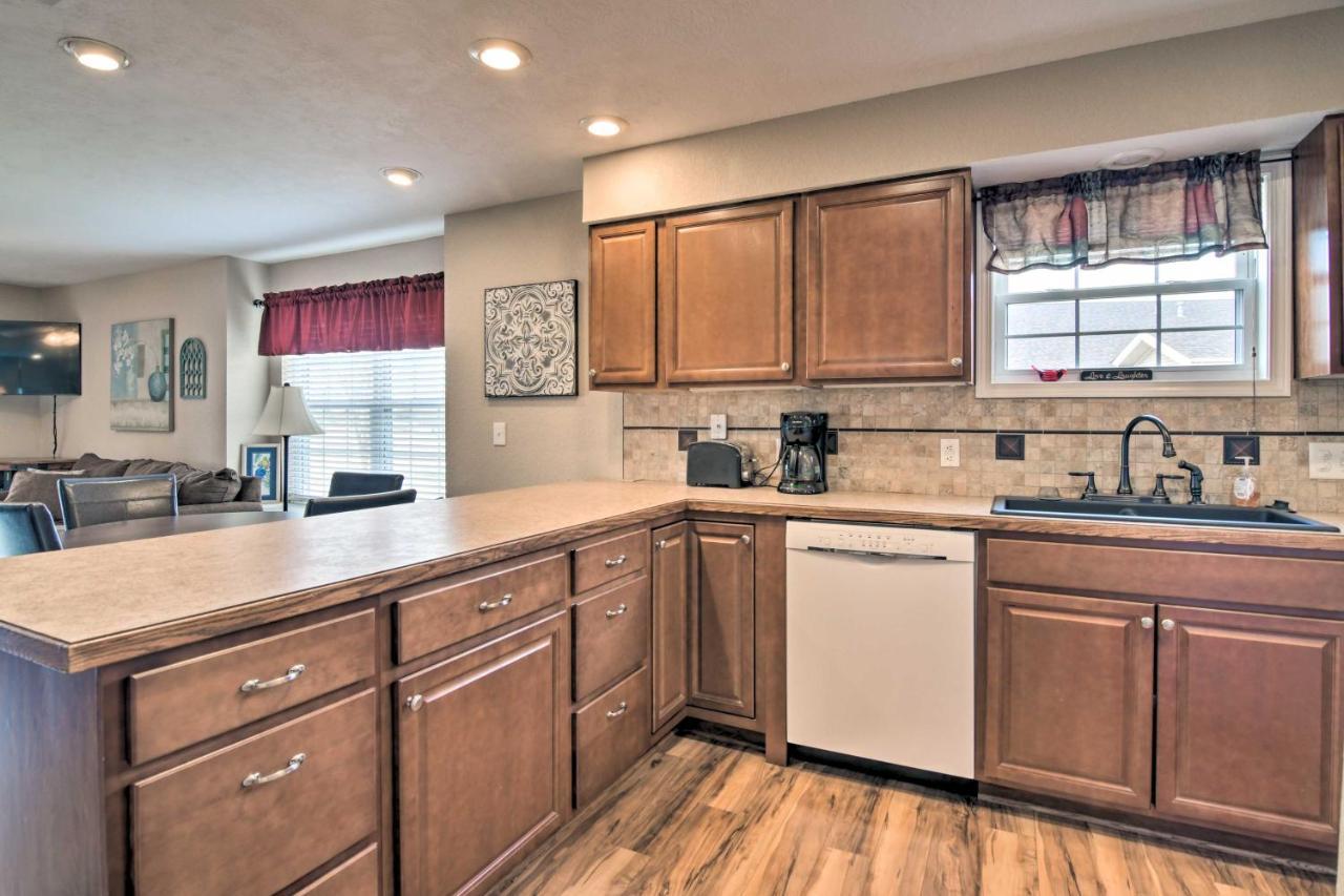 Branson Resort Condo With Scenic Patio And Pool Access المظهر الخارجي الصورة